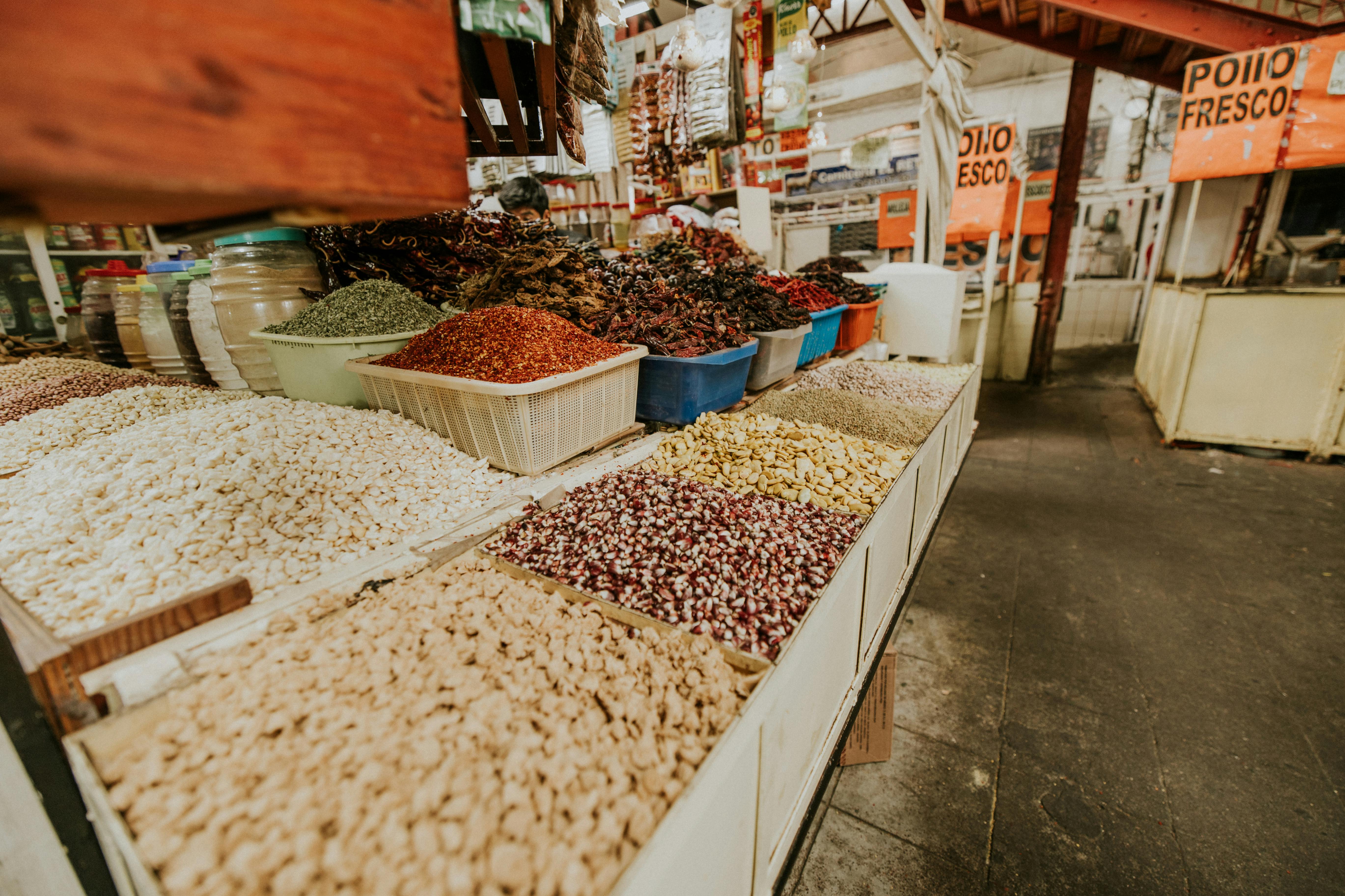 Variety of market grains and dried legumes supplied by Utopia Agro